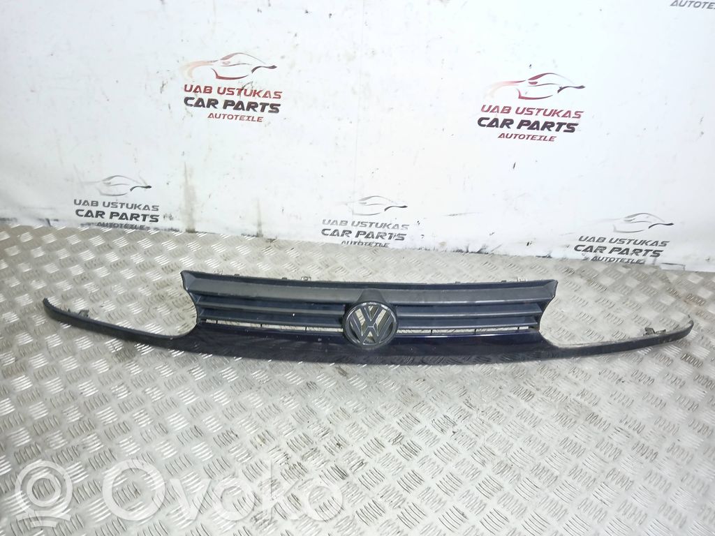 Volkswagen Golf III Maskownica / Grill / Atrapa górna chłodnicy 