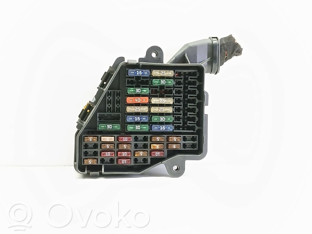Audi A6 S6 C6 4F Sicherungskasten