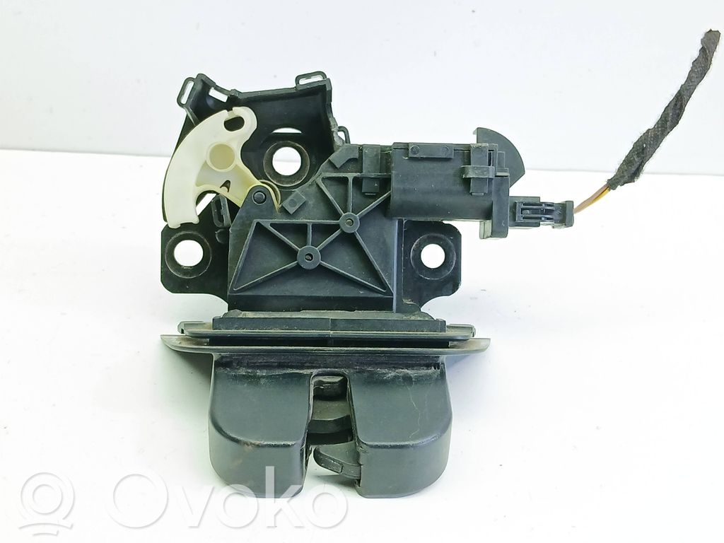 Audi A4 S4 B7 8E 8H Tailgate/trunk/boot lock/catch/latch 