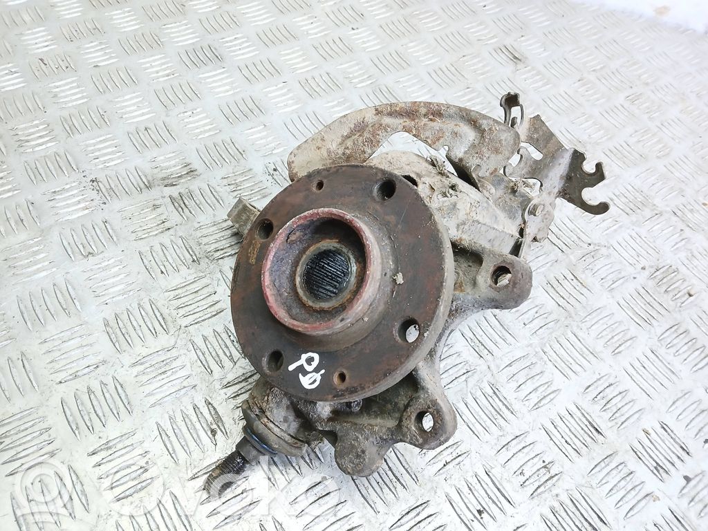 Peugeot 406 Zwrotnica koła przedniego