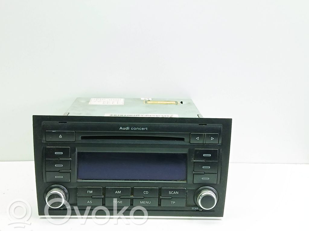 Audi A4 S4 B7 8E 8H Panel / Radioodtwarzacz CD/DVD/GPS 