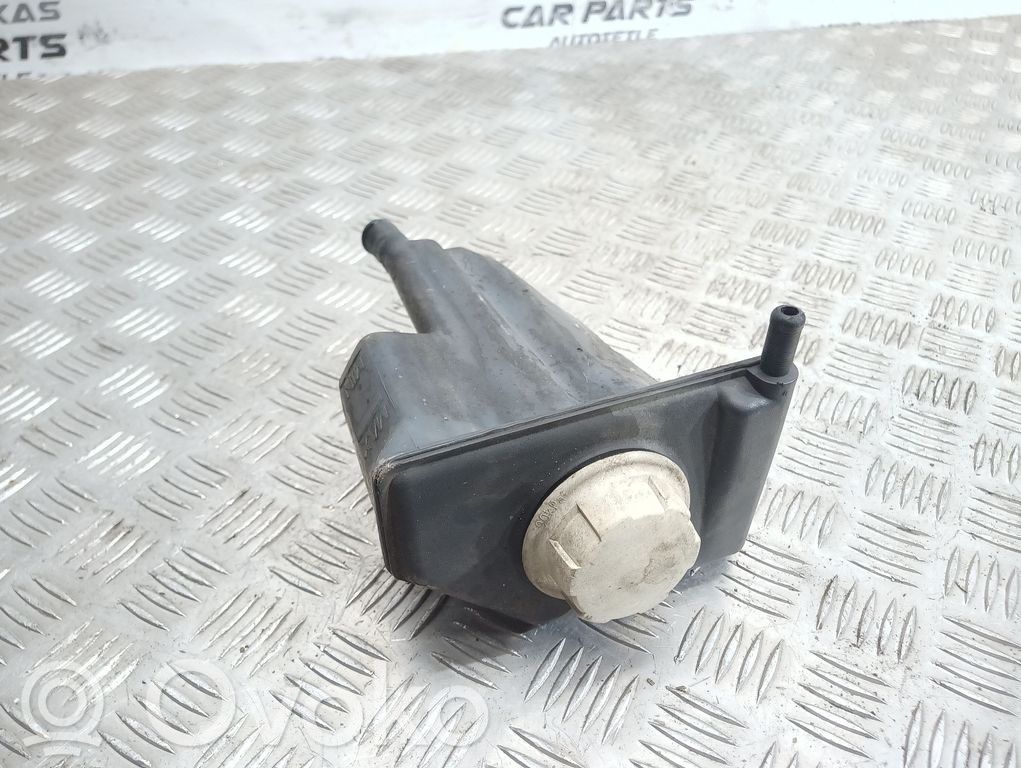 Mitsubishi Carisma Ausgleichsbehälter Servopumpe 