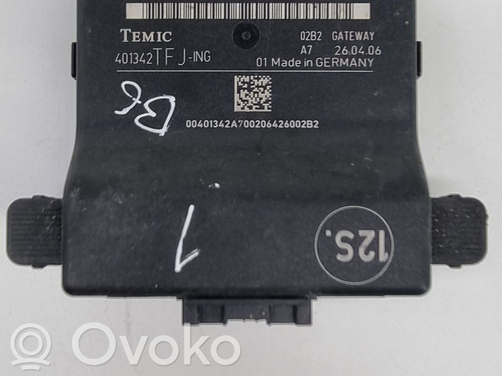 Volkswagen PASSAT B6 Gateway control module 