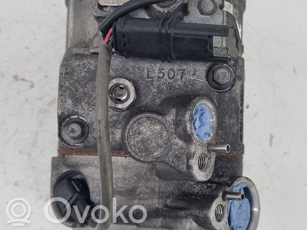 Ilmastointilaitteen kompressorin pumppu (A/C)   4472601851