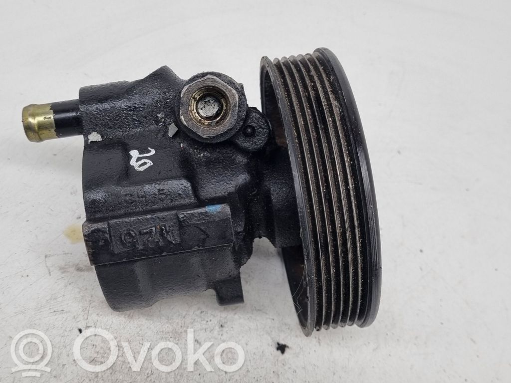Peugeot 607 Power steering pump 