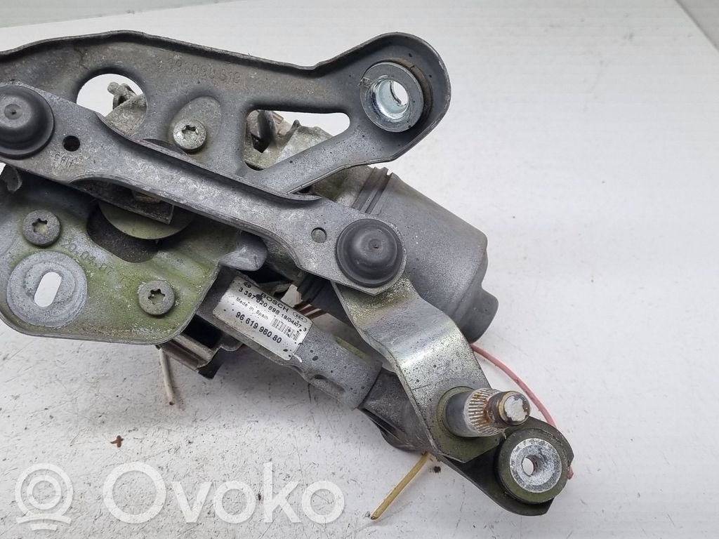 Peugeot 407 Front wiper linkage and motor 