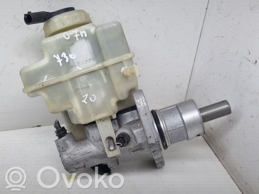 Master brake cylinder   32067150