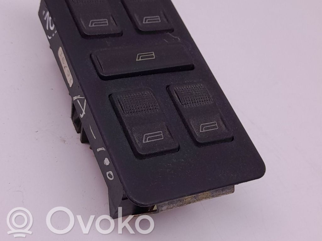 Audi A6 S6 C4 4A Electric window control switch 