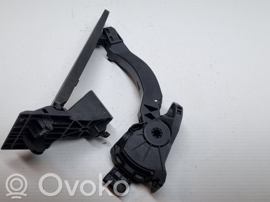 Hyundai Santa Fe Accelerator throttle pedal 