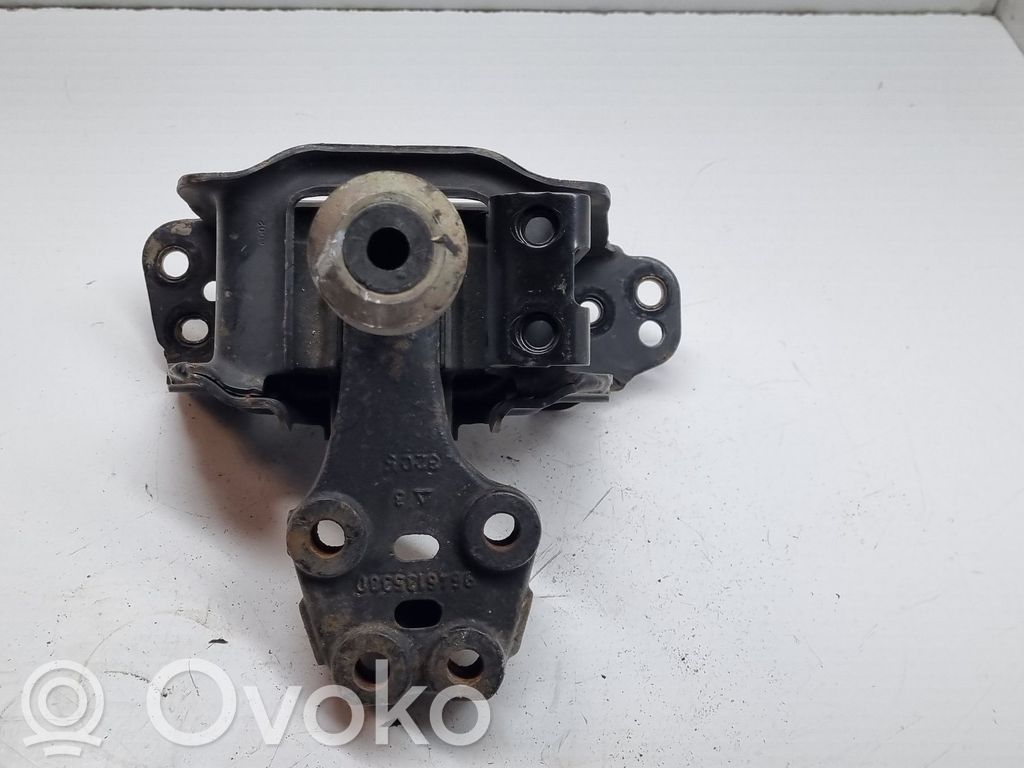 Peugeot 407 Engine mount bracket 