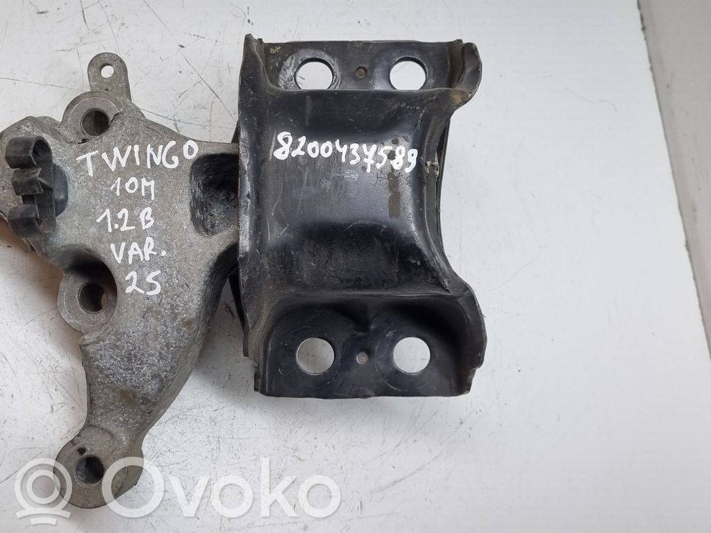 Renault Twingo II Engine mount bracket 