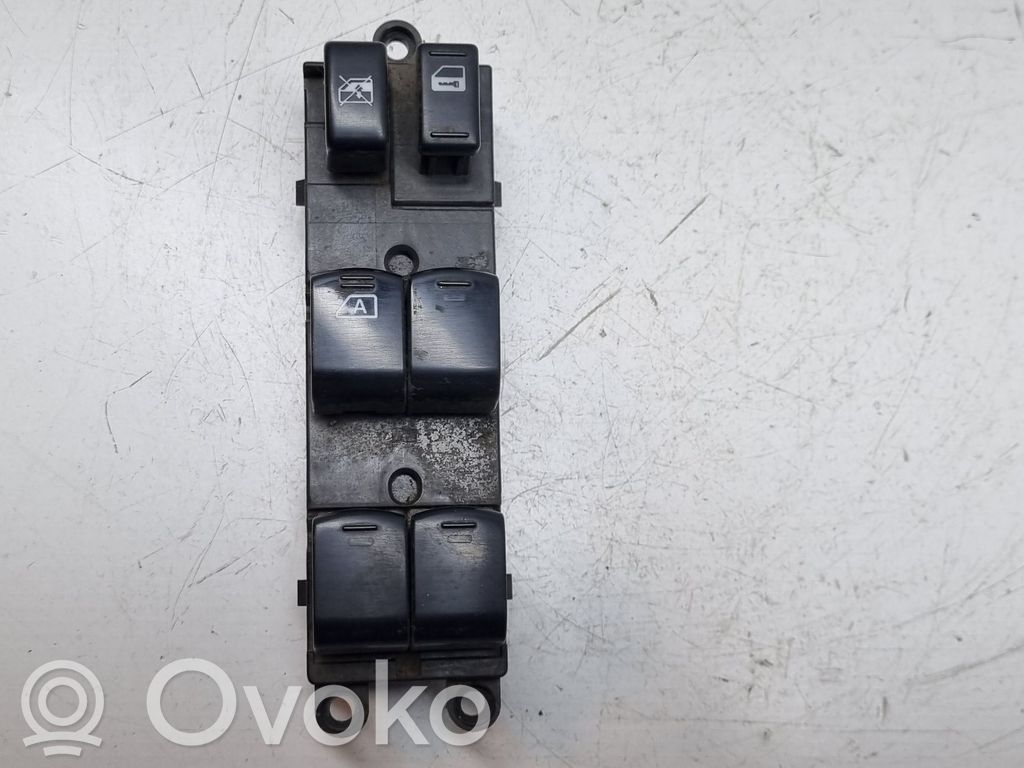 Subaru Forester SH Electric window control switch 
