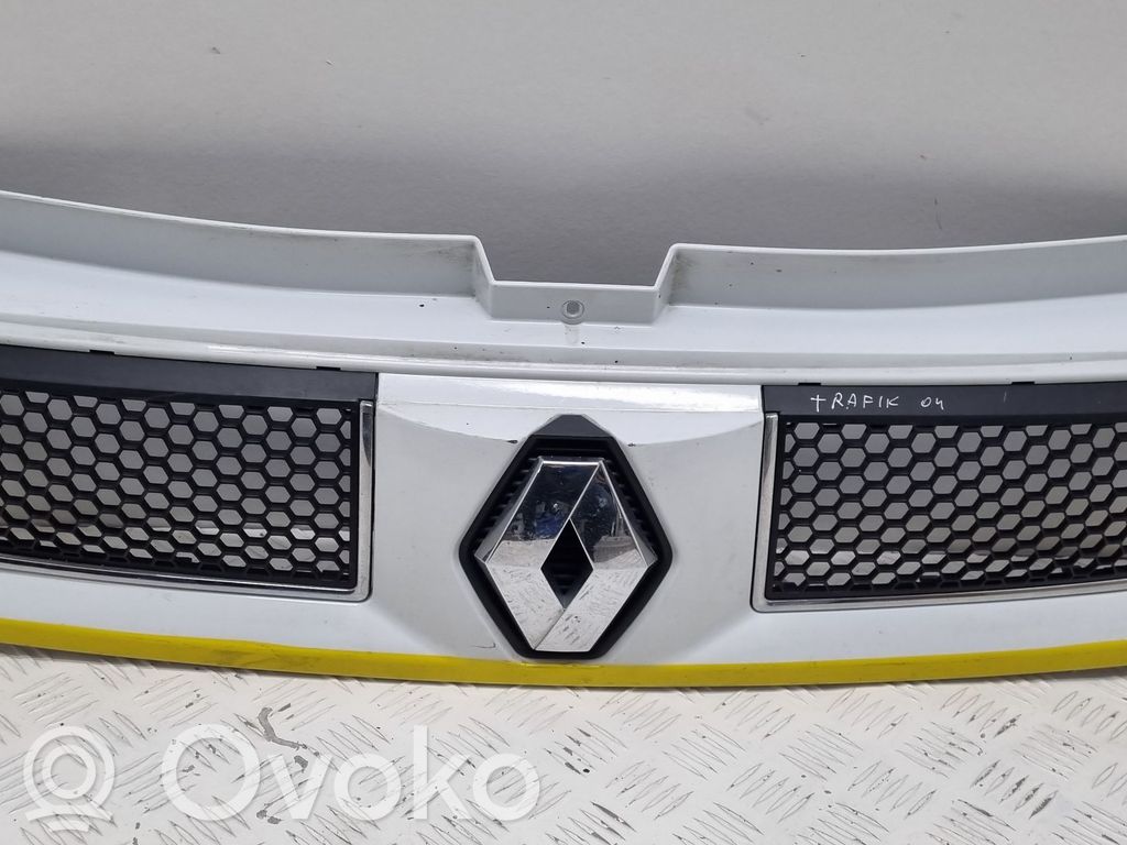Renault Trafic II (X83) Etupuskurin ylempi jäähdytinsäleikkö 