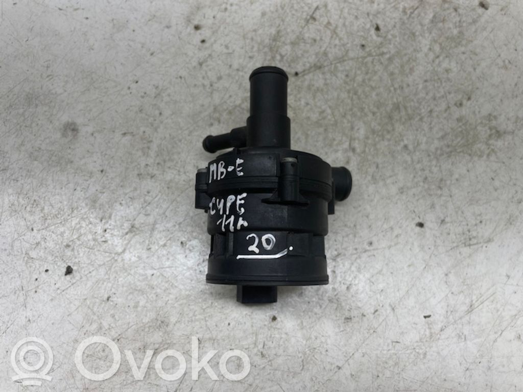 Mercedes-Benz E C207 W207 Pompe à eau de liquide de refroidissement 