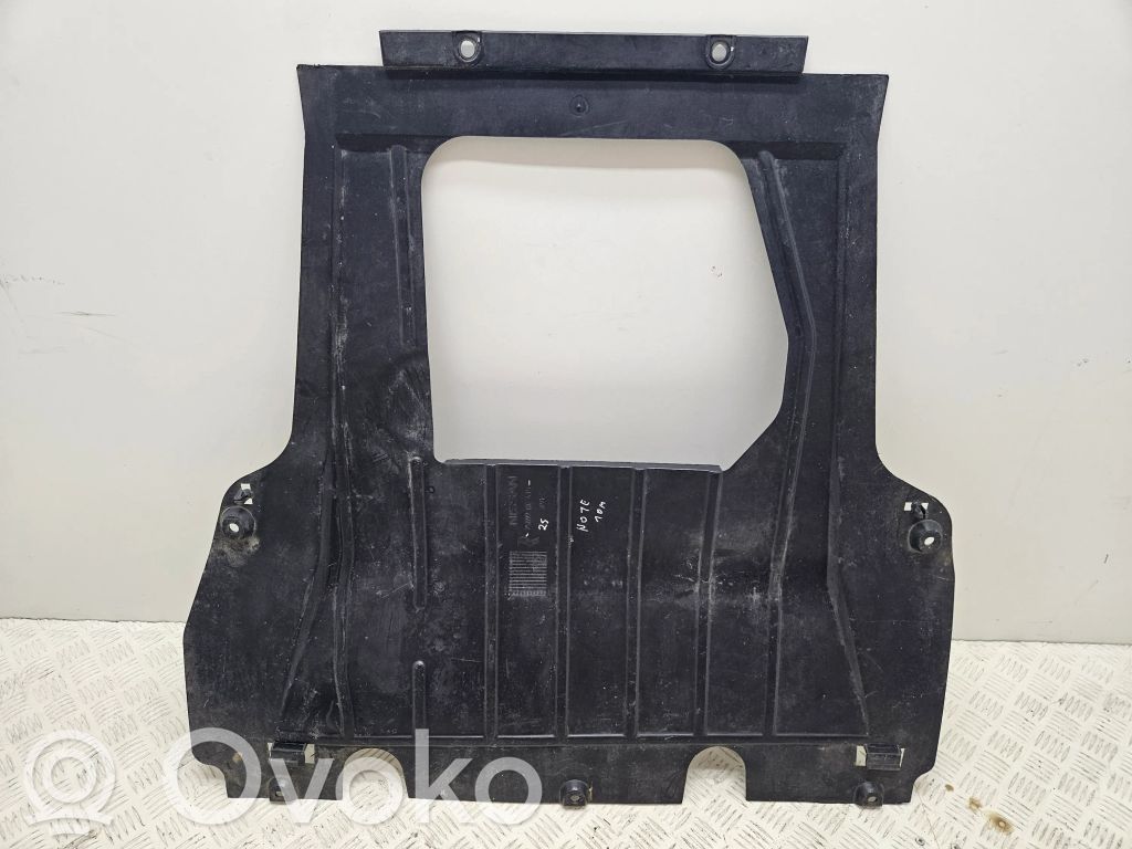 Nissan Note (E11) Engine splash shield/under tray 