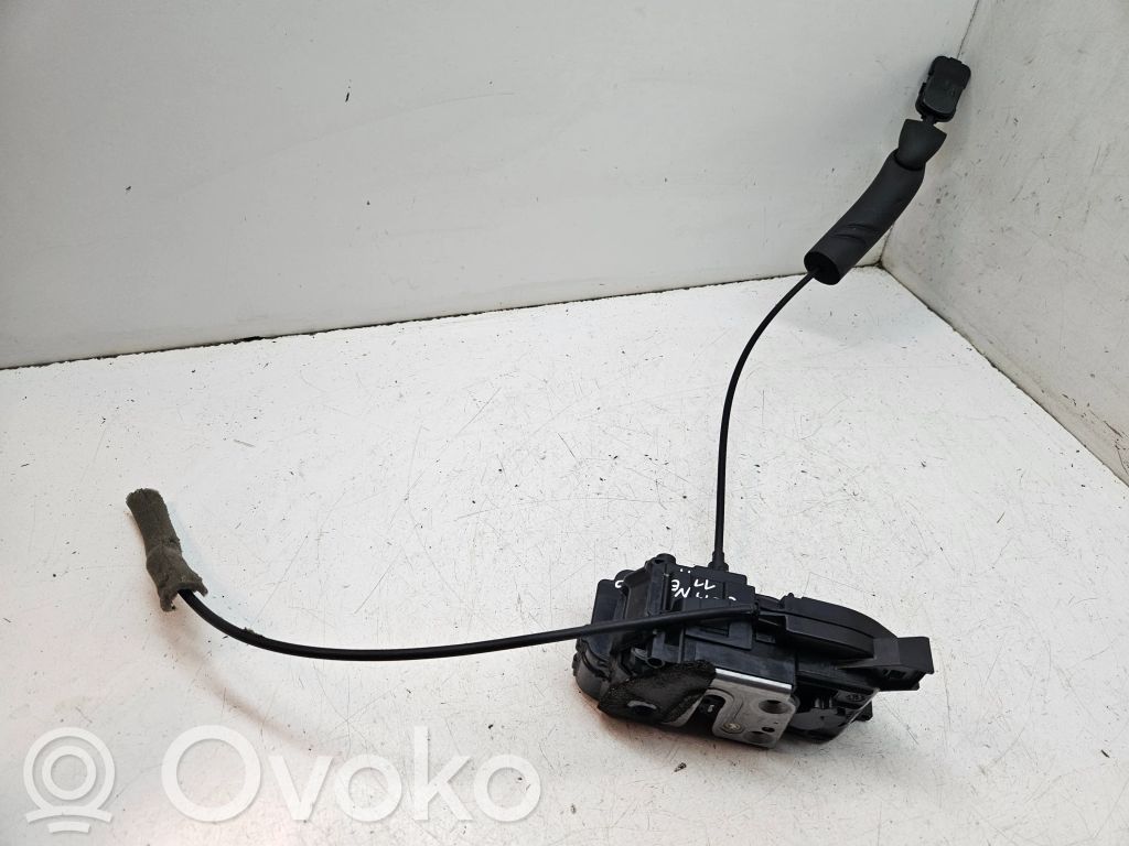 Renault Megane III Aizmugurē slēdzene 