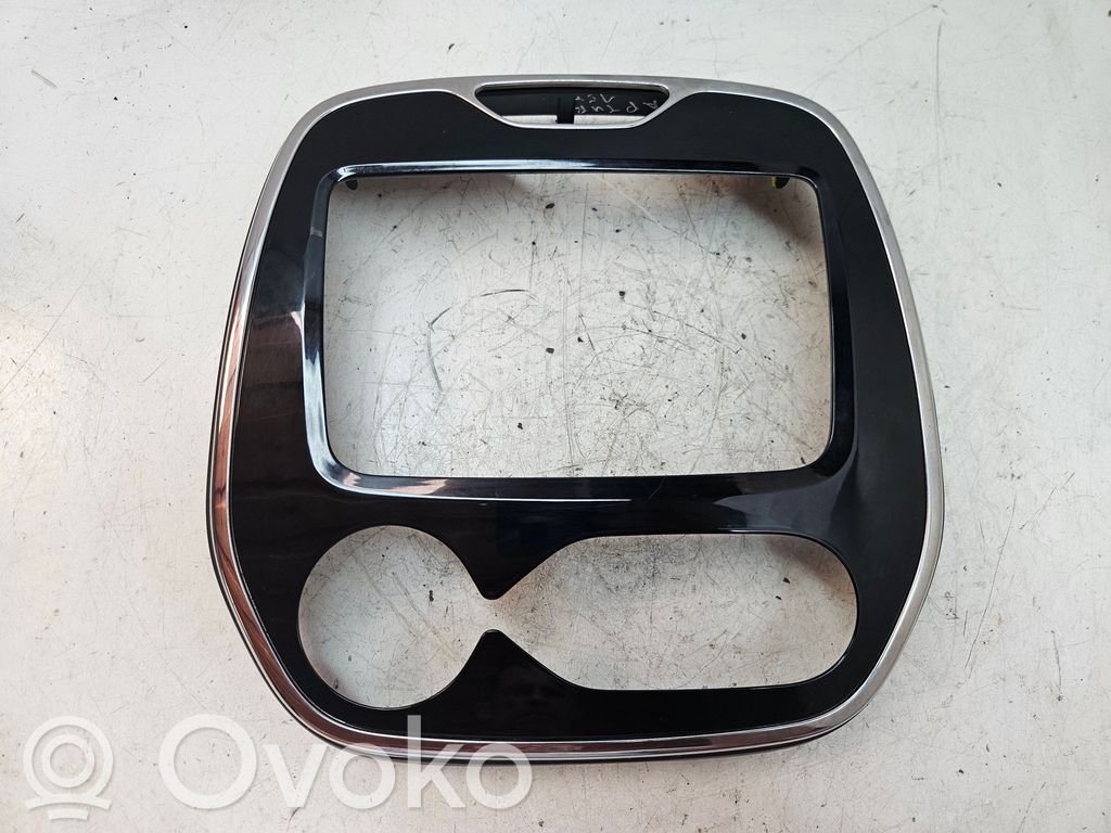 Renault Captur Radio/GPS head unit trim 
