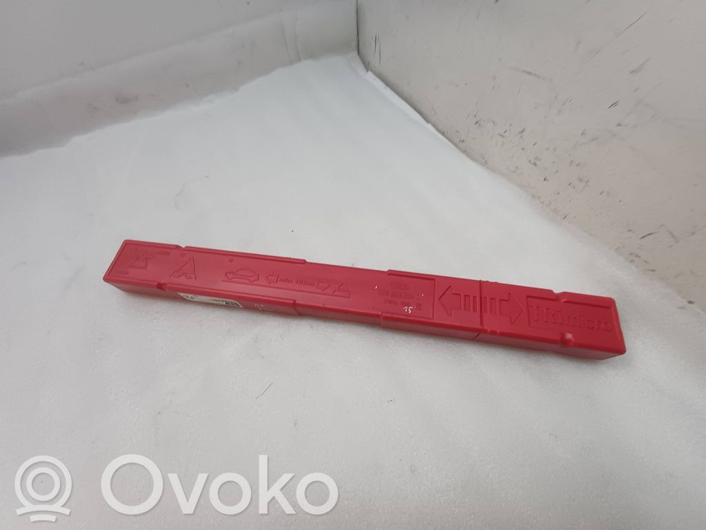 Varoituskolmio   8K0860251C