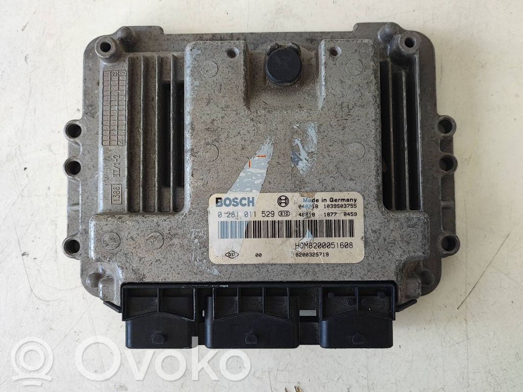 Opel Vivaro Engine control unit/module 