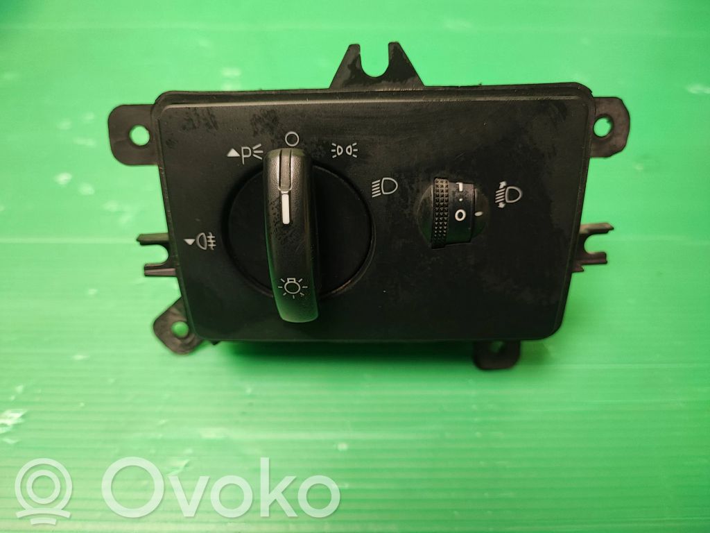 Lukturu slēdzis   49861003,PA6GF30