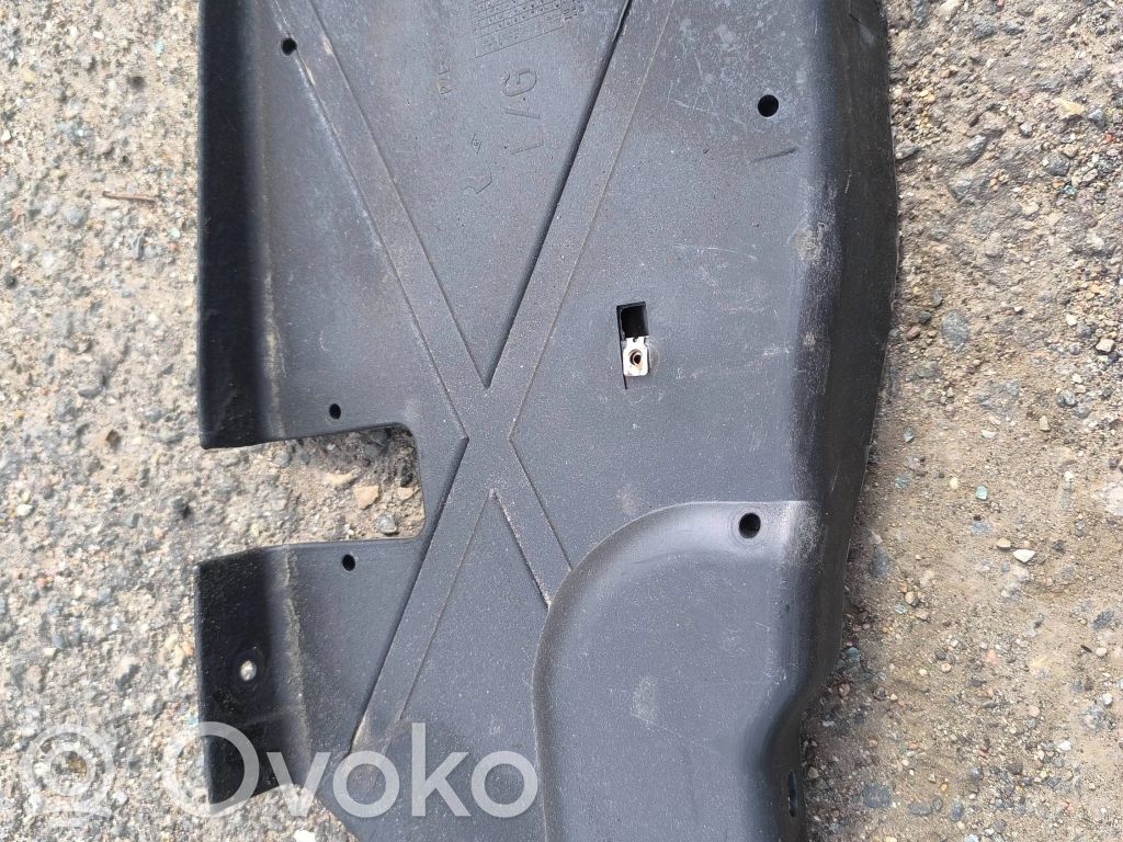 Renault Trafic II (X83) Engine splash shield/under tray 