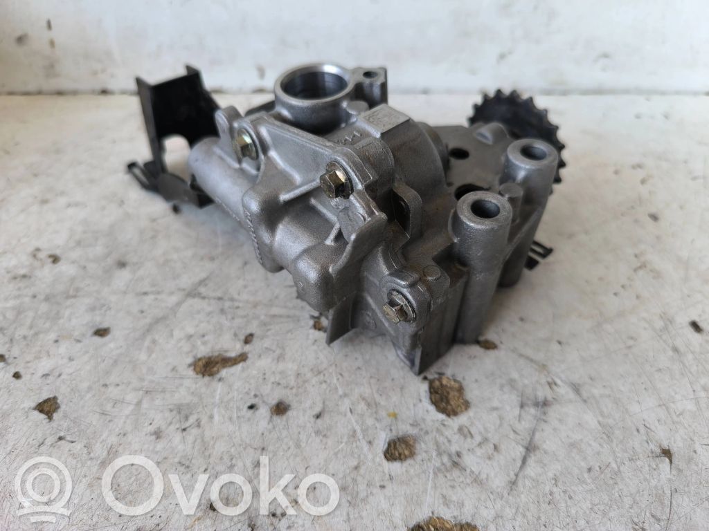 Renault Trafic II (X83) Bomba de aceite 