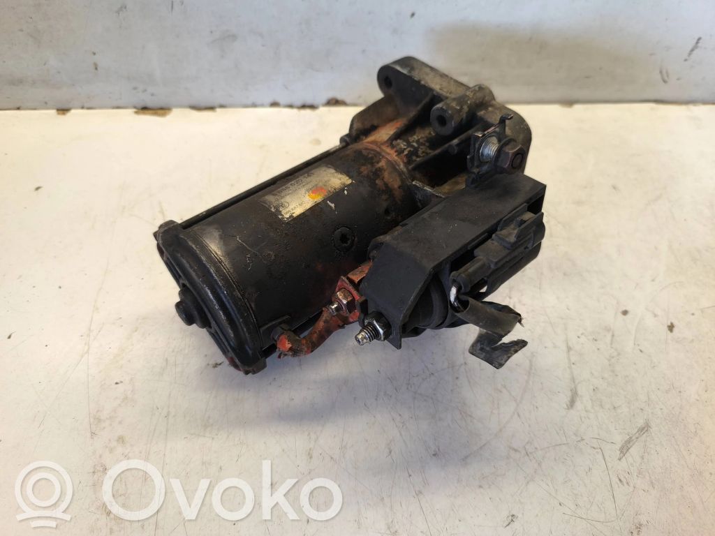 Opel Vivaro Starter motor 