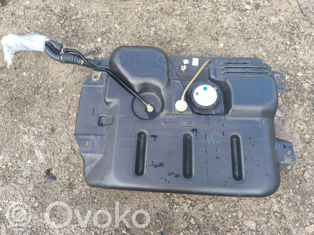 Opel Vivaro Rezervor combustibil 
