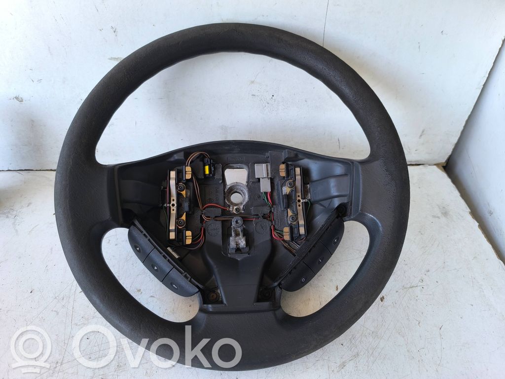 Opel Vivaro Ohjauspyörä 