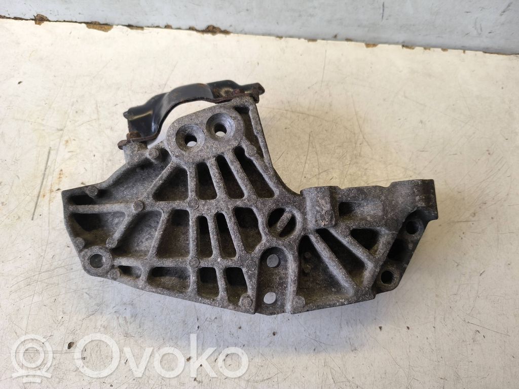 Renault Trafic II (X83) Gearbox mounting bracket 