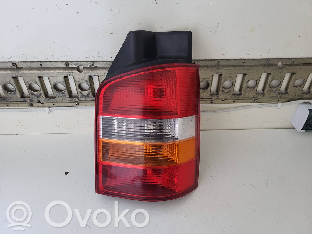 Volkswagen Transporter - Caravelle T5 Lampa tylna 