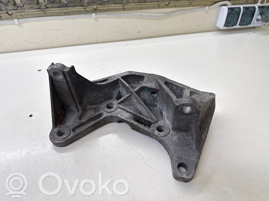 Ford Transit Gearbox mounting bracket 