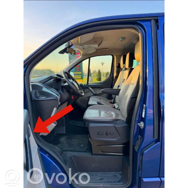 Ford Transit Custom Etuoven alasarana 