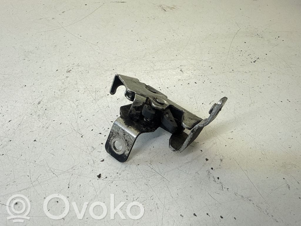 Loading door lock   190411