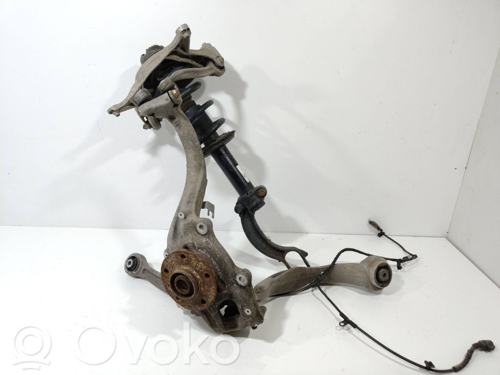 Audi A4 S4 B8 8K Achsschenkel vorne 