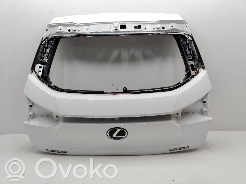 Lexus UX Truck tailgate 