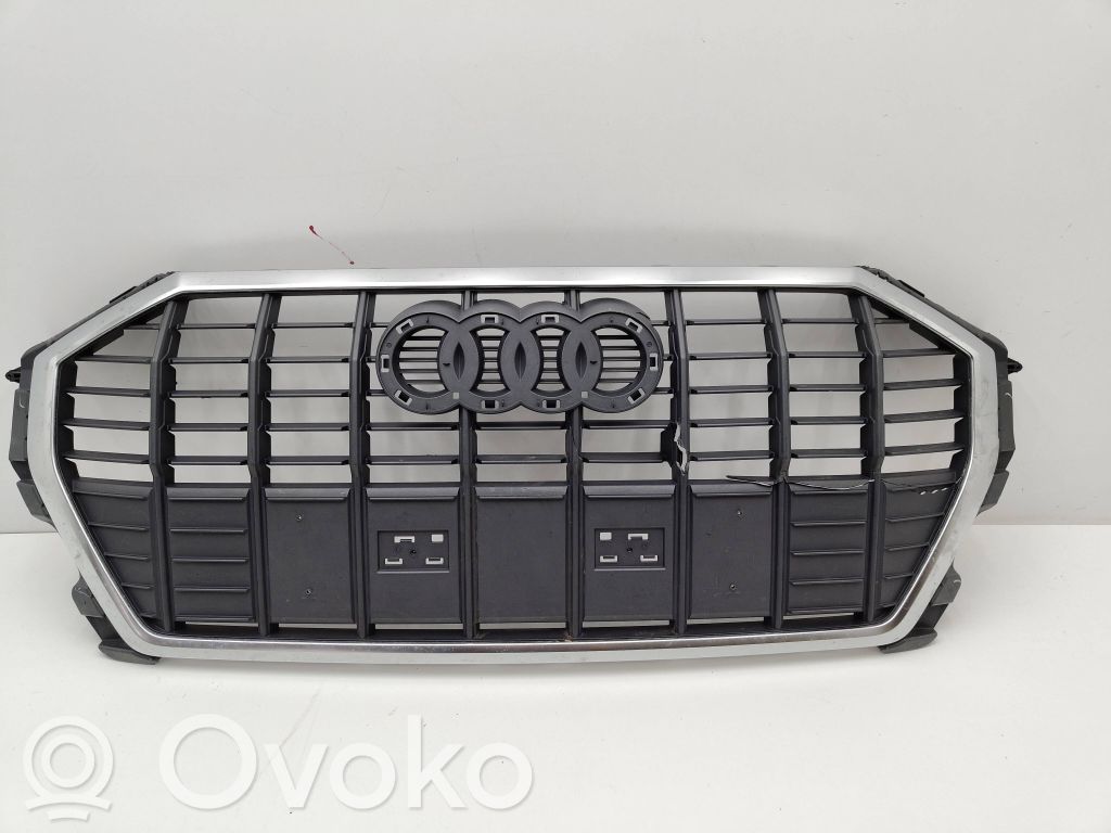 Audi Q3 F3 Etupuskurin ylempi jäähdytinsäleikkö 