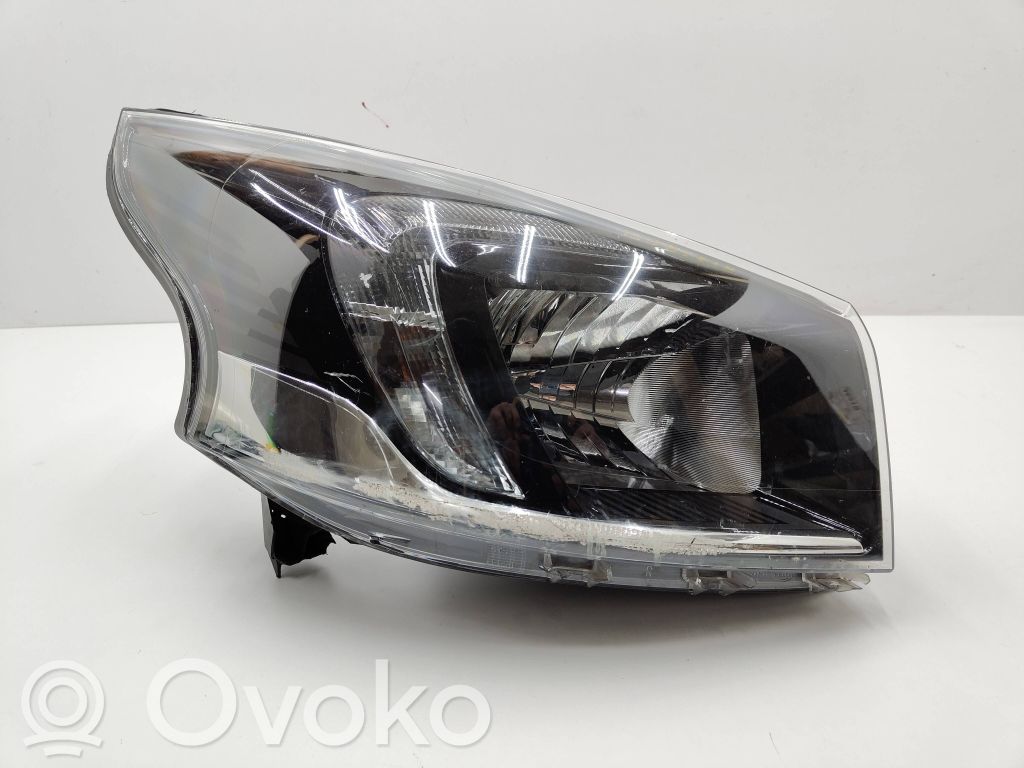 Opel Vivaro Scheinwerfer 