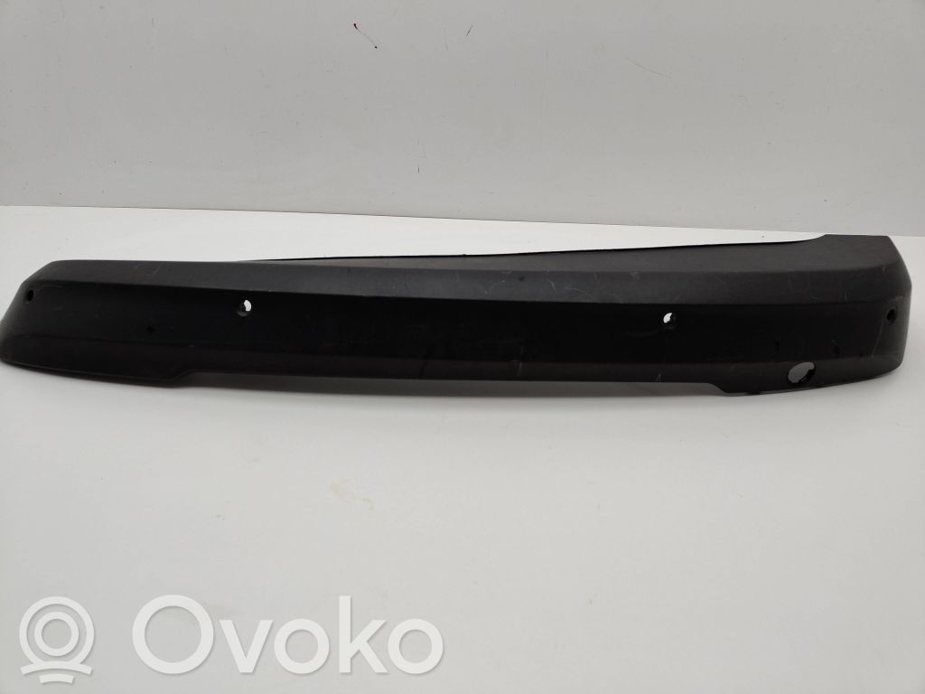 Hyundai i30 Moldura embellecedora de la barra del amortiguador trasero 