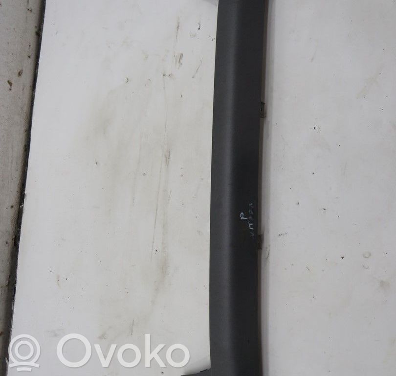 Suzuki Vitara (LY) Borde del parachoques delantero 