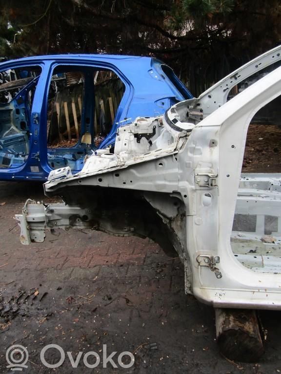 Mazda 2 Etukulmapaneeli 