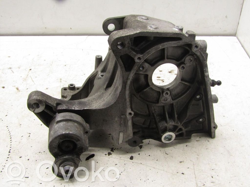 Jeep Renegade Engine mounting bracket 