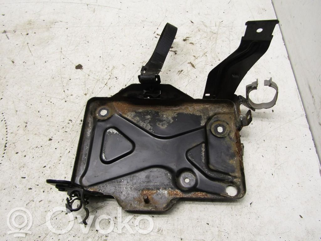 Jeep Renegade Battery box tray 