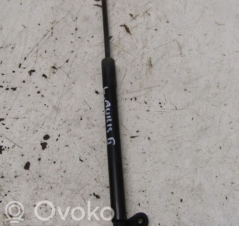 Toyota Auris E180 Amortyzator / Siłownik tylnej klapy bagażnika 