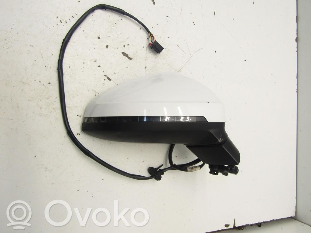 Audi A4 S4 B9 Elektryczne lusterko boczne drzwi przednich 
