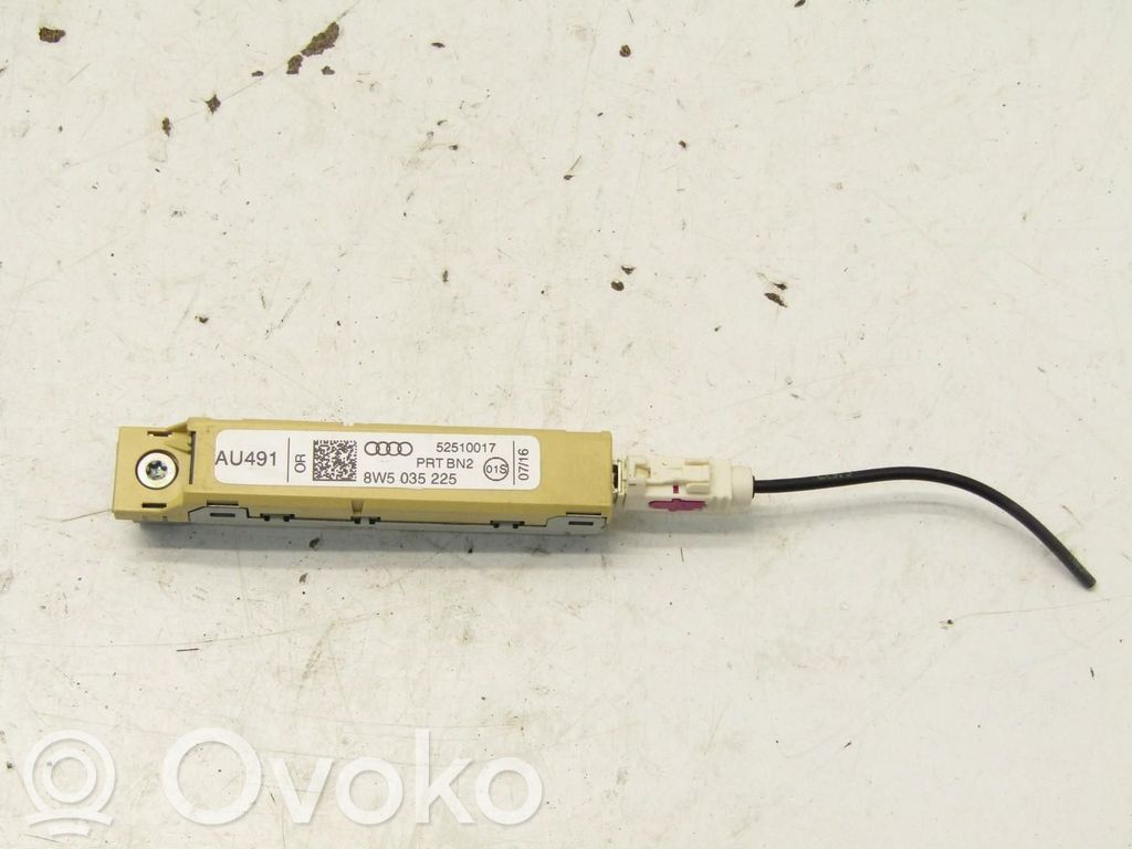 Audi A4 S4 B9 Antenos stiprintuvas 