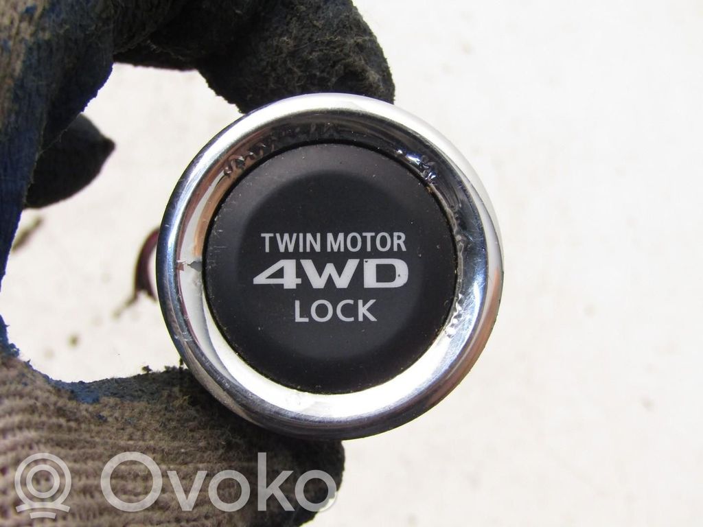Mitsubishi Outlander Suspension ride height/mode switch 
