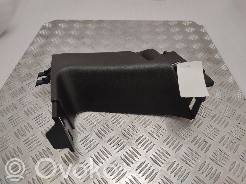 Jeep Grand Cherokee Pilar (C) 