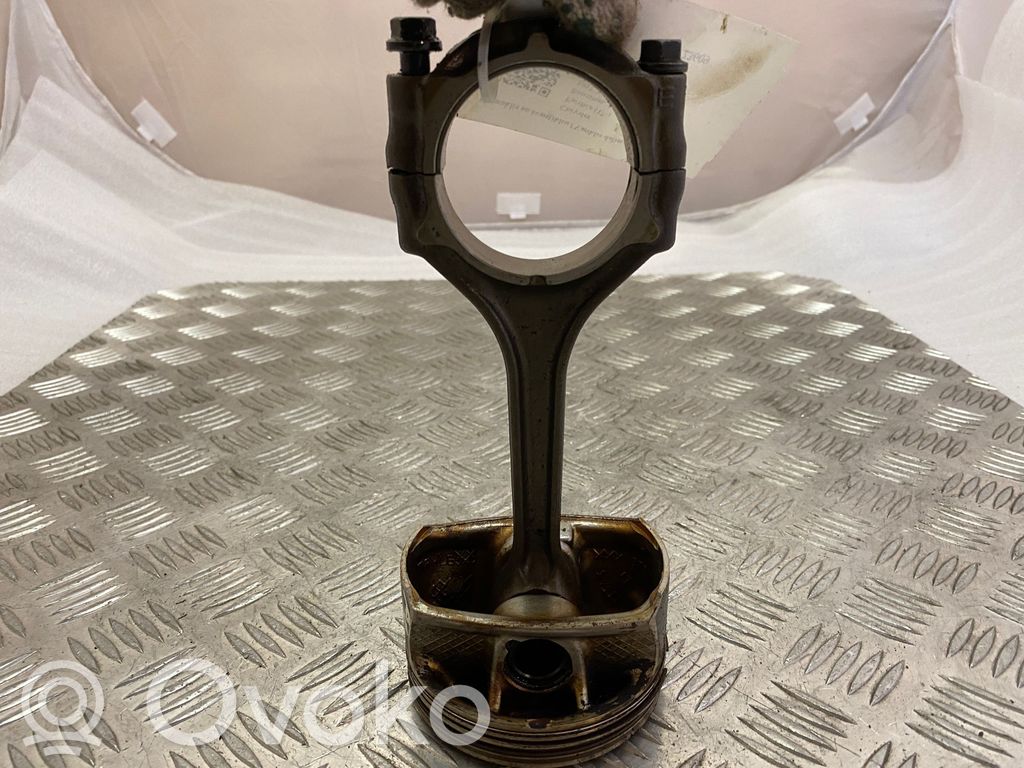 Chrysler Pacifica Piston with connecting rod 