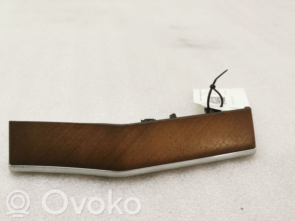 Volvo XC90 Dashboard glove box trim 